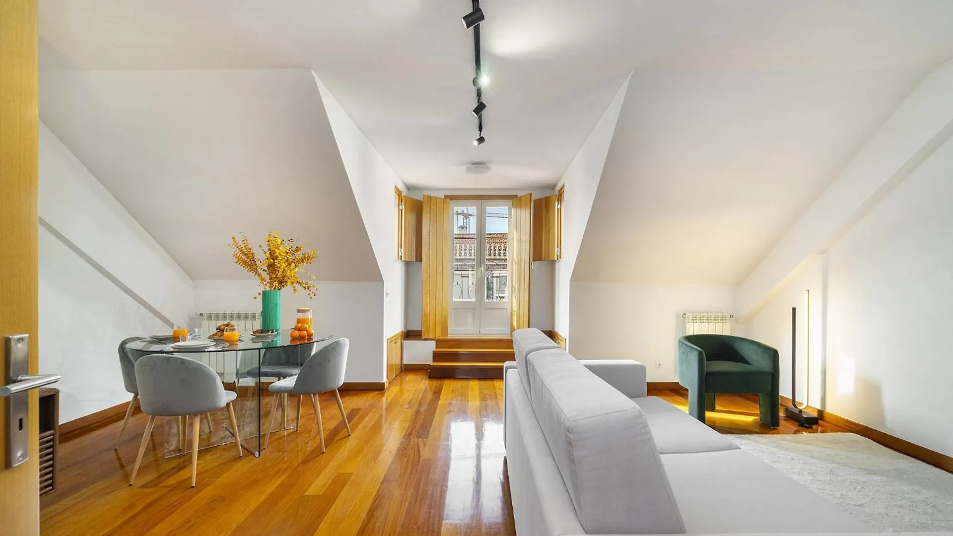 Apartamento Whome Charming Urban Retreat With Skyline Views Lisboa
