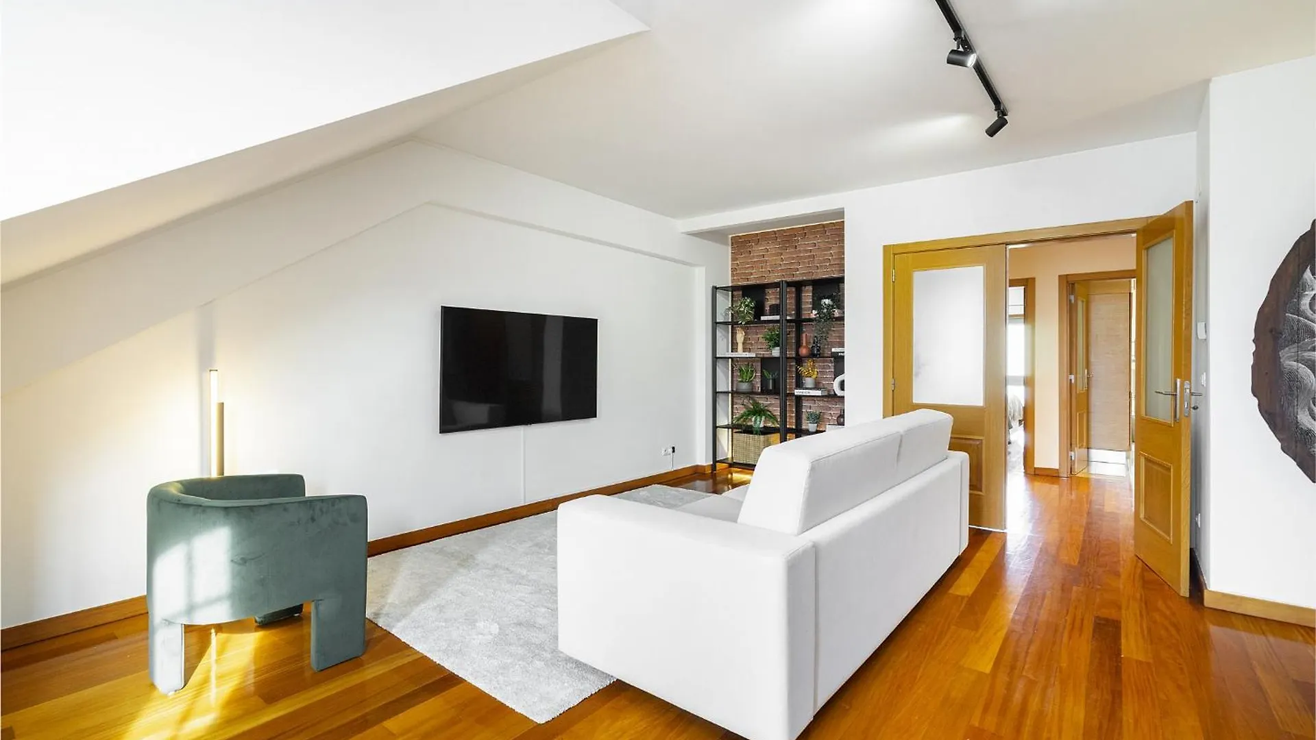 Whome Charming Urban Retreat With Skyline Views Lisboa Portugal