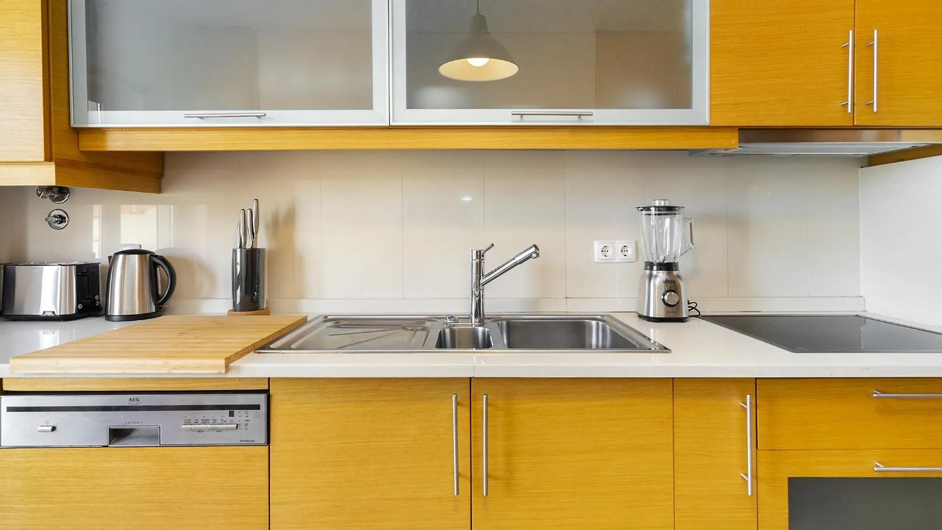 Whome Charming Urban Retreat With Skyline Views Lisboa Apartamento